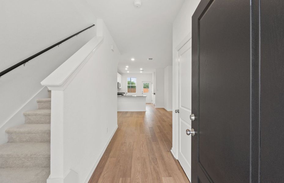 Spacious, unfurnished interior of a new home in Larson Crossing, Elgin (Image 13).