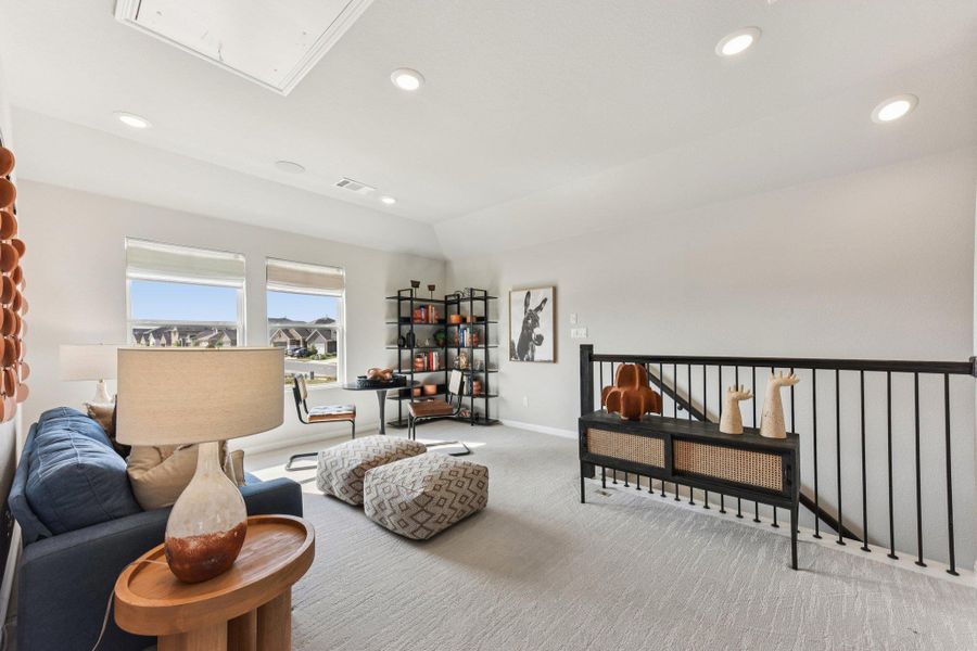 Furnished interior view inside a new home in La Cima, San Marcos (Image 27).