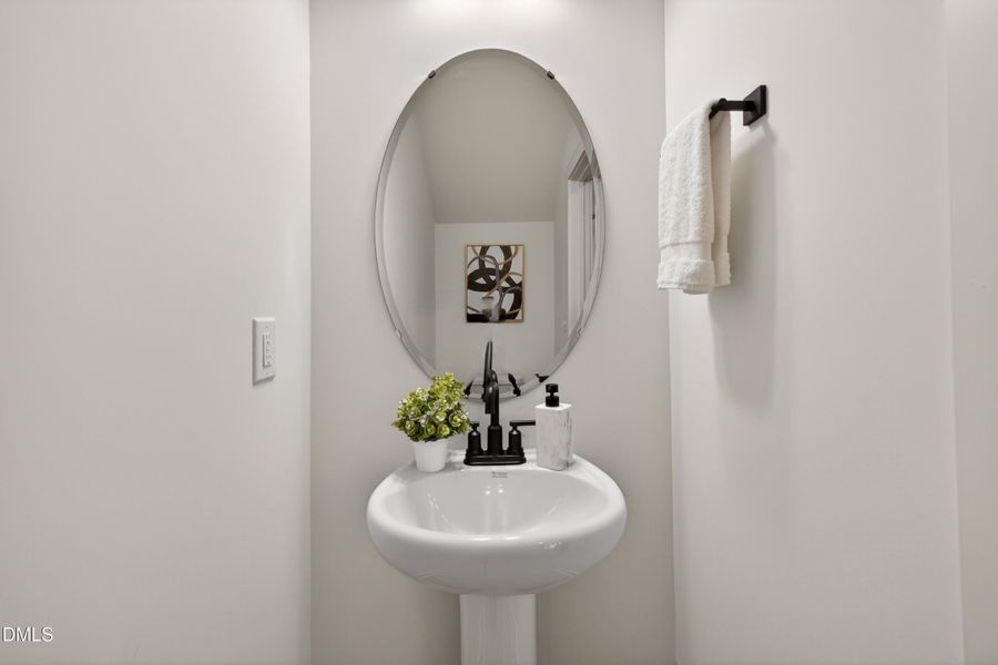 LRY 2483 Devin 2098 EC3 IO (14) LRY 2483 Devin 2098 EC3 IO (14)