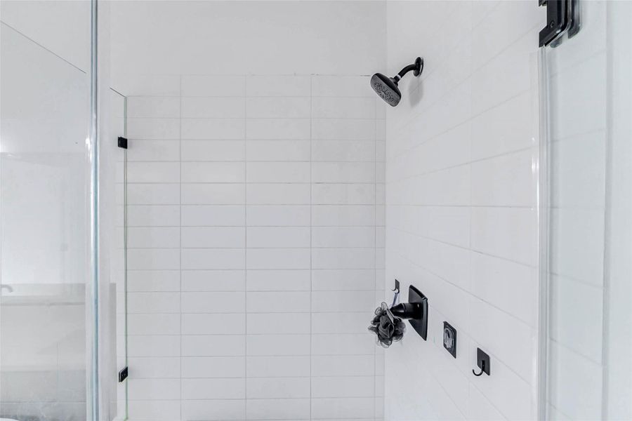 Close-up of interior finishes inside a home in Eastwood Estates, Houston (Image 25). Close-up of interior finishes inside a home in Eastwood Estates, Houston (Image 25).