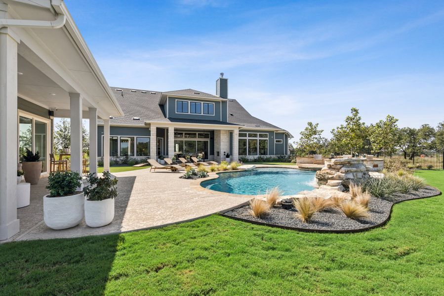 Exterior details and patio area of a home in Leander Estates, Leander (Image 3).