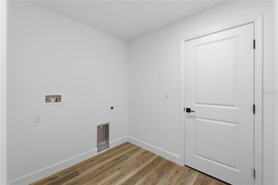 Spacious, unfurnished interior of a new home in , Weeki Wachee (Image 27). Spacious, unfurnished interior of a new home in , Weeki Wachee (Image 27).