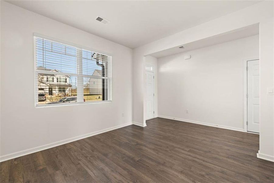 Spacious, unfurnished interior of a new home in Champion's Run, Lithonia (Image 11).