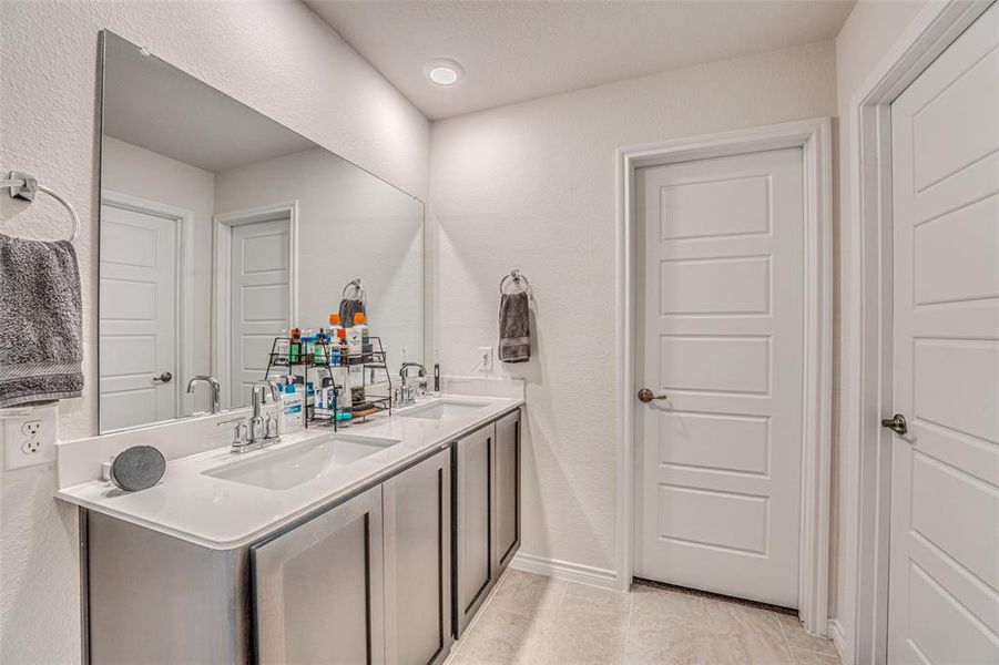 Furnished interior view inside a new home in , McKinney (Image 10).