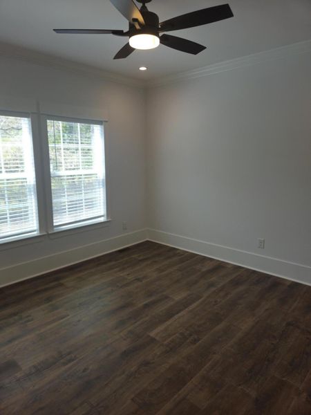 Spacious, unfurnished interior of a new home in , North Charleston (Image 9).
