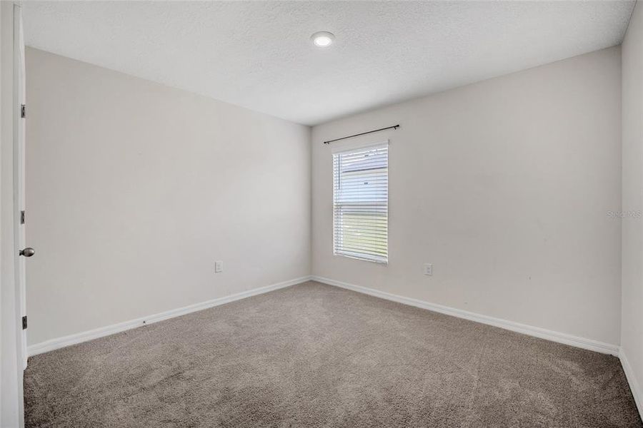 Spacious, unfurnished interior of a new home in , Ocala (Image 31).