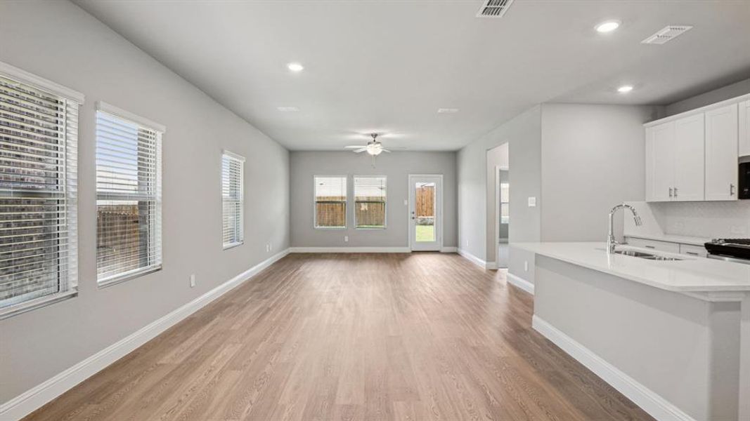 Photo is not of the actual home, but is an inspirational photo of builder’s model home and may depict options, furnishings, and/or decorator features that are not included. Photo is not of the actual home, but is an inspirational photo of builder’s model home and may depict options, furnishings, and/or decorator features that are not included.