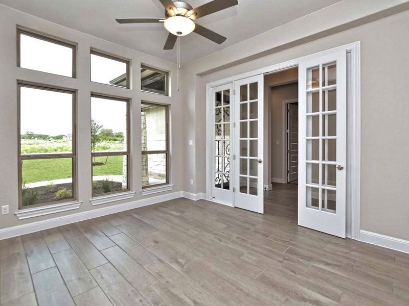Representative unfurnished interior of a home built from the Siena II by Giddens Homes in Clearwater Ranch, Liberty Hill (Image 167).