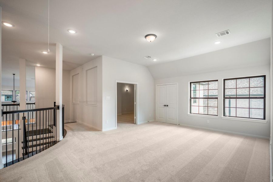Spacious, unfurnished interior of a new home in Artavia 70′ Lots, Conroe (Image 22).