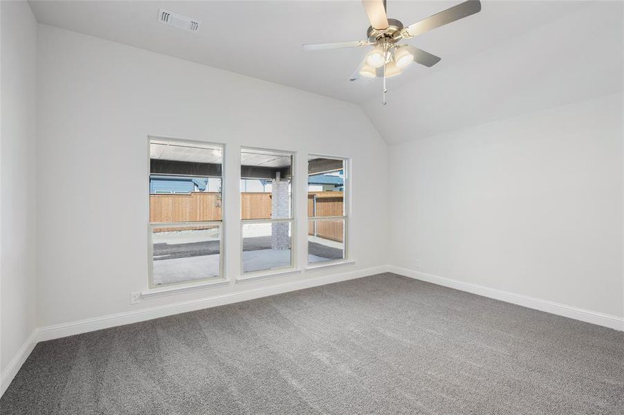 Spacious, unfurnished interior of a new home in Creekview Meadows, Pilot Point (Image 26).