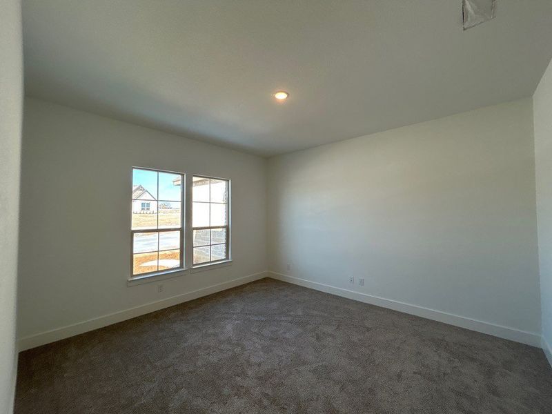 Spacious, unfurnished interior of a new home in Creekview Addition, Van Alstyne (Image 13).