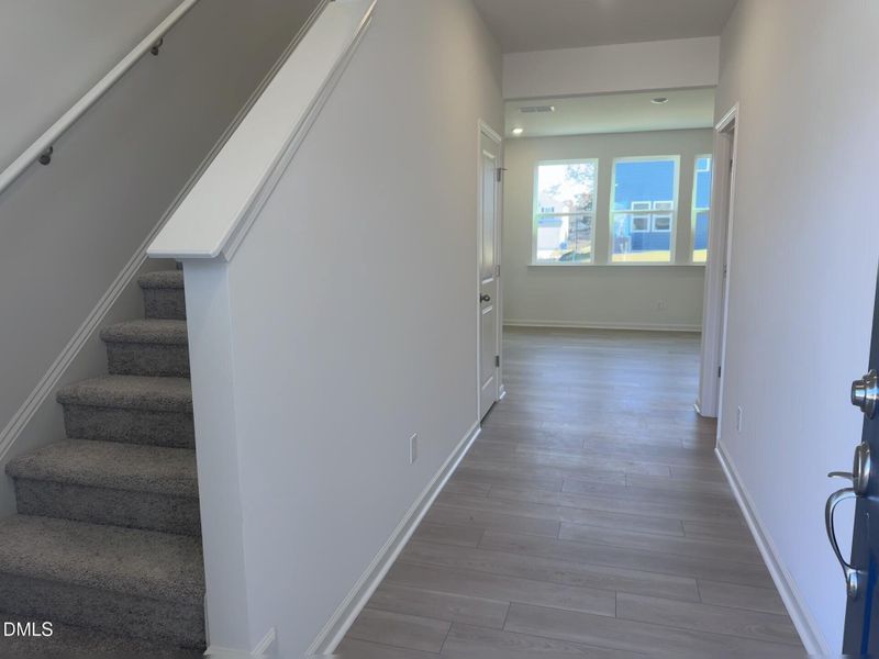 IMG_0165 - frame at 0m1s