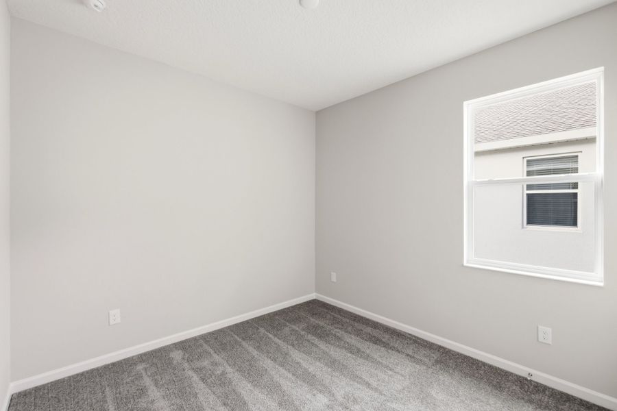 Spacious, unfurnished interior of a new home in Summerbrooke, Mount Dora (Image 15).