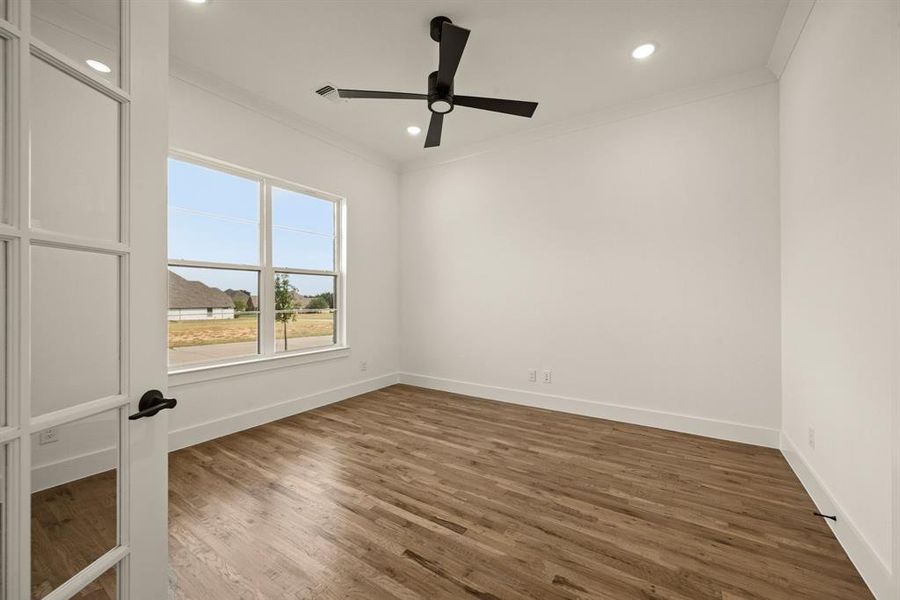 Spacious, unfurnished interior of a new home in Highland Oaks, Boyd (Image 17).