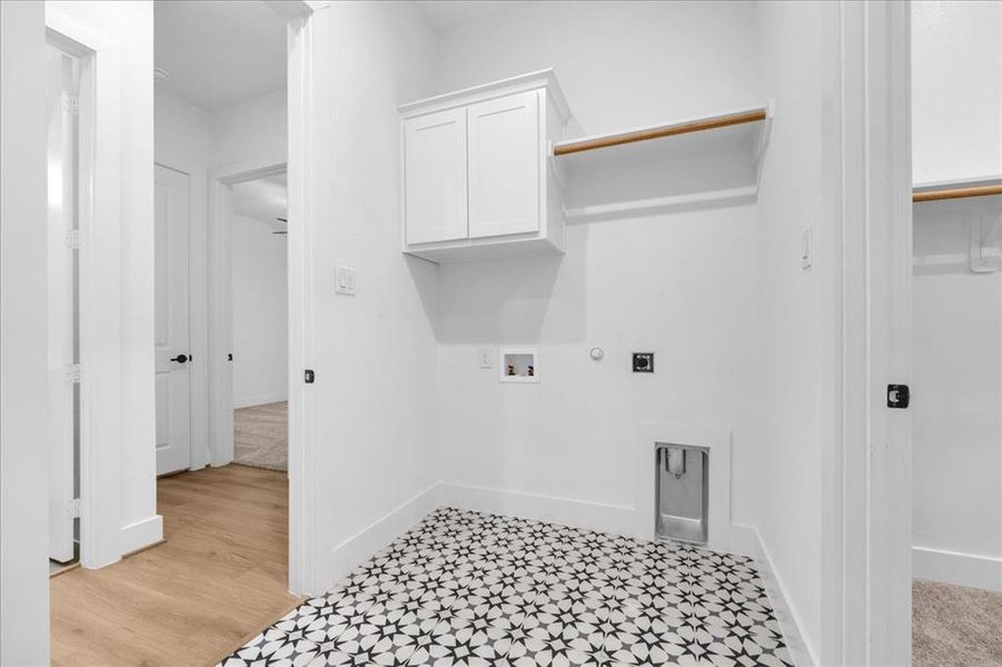 Spacious, unfurnished interior of a new home in , Fort Worth (Image 33).