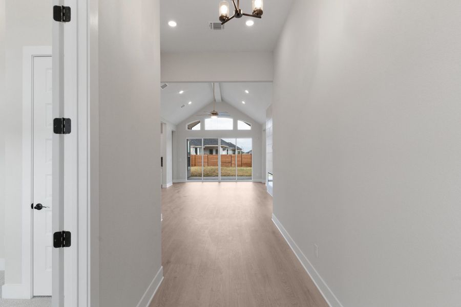 Spacious, unfurnished interior of a new home in Broken Oak, Georgetown (Image 35).