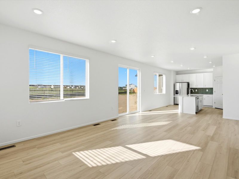 Spacious, unfurnished interior of a new home in Meridian Ranch, Peyton (Image 10).