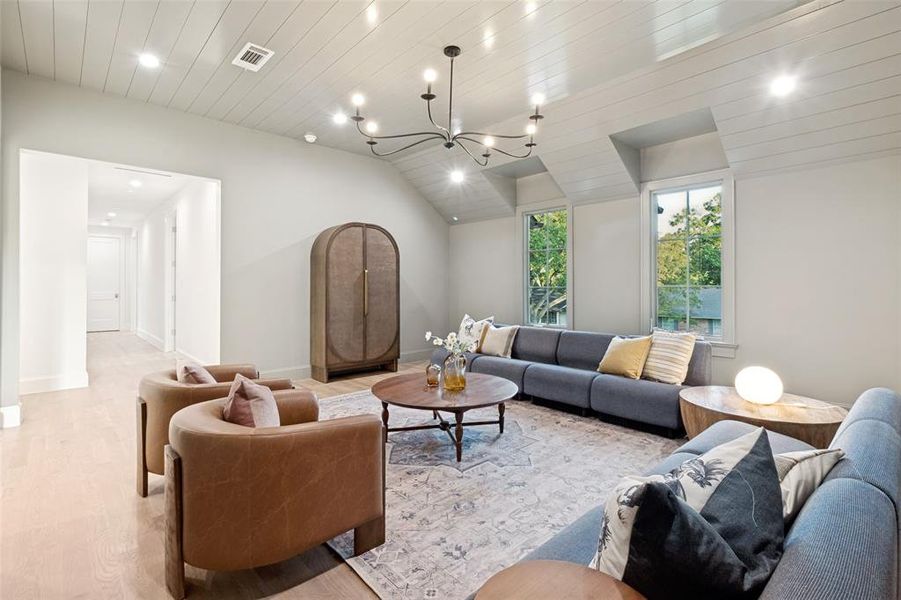 Furnished interior view inside a new home in , Richardson (Image 35).