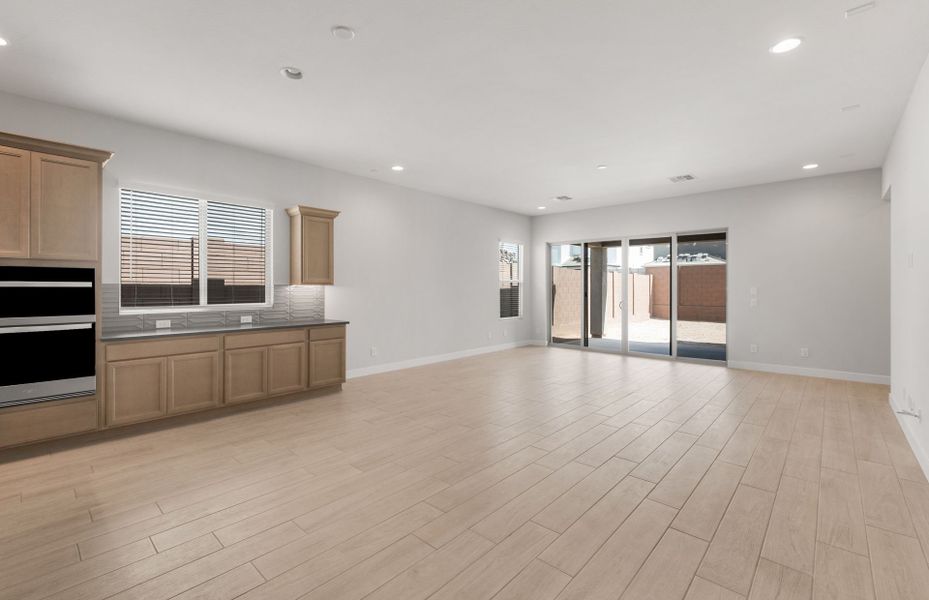 Spacious, unfurnished interior of a new home in Upper Canyon, Phoenix (Image 19).