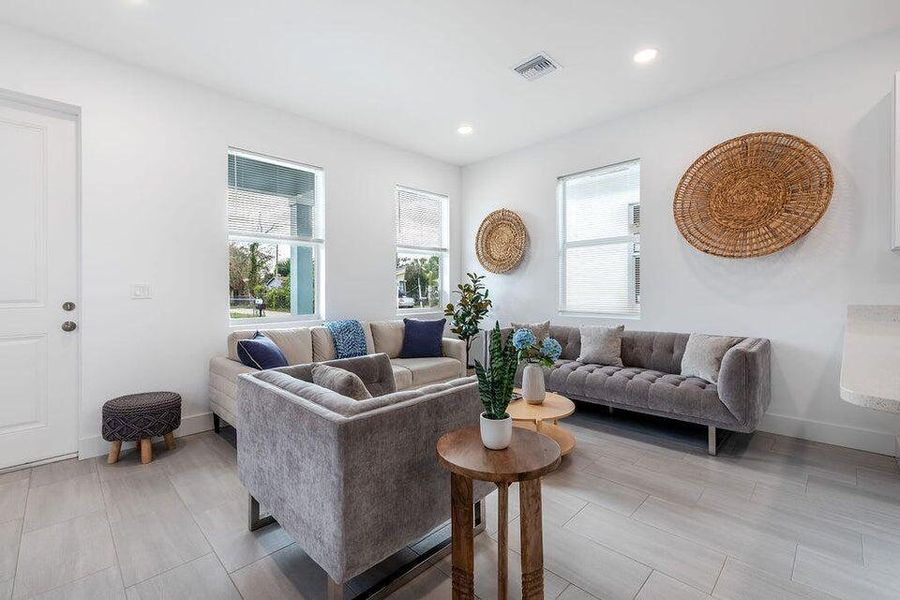 Spacious, unfurnished interior of a new home in , West Palm Beach (Image 26).