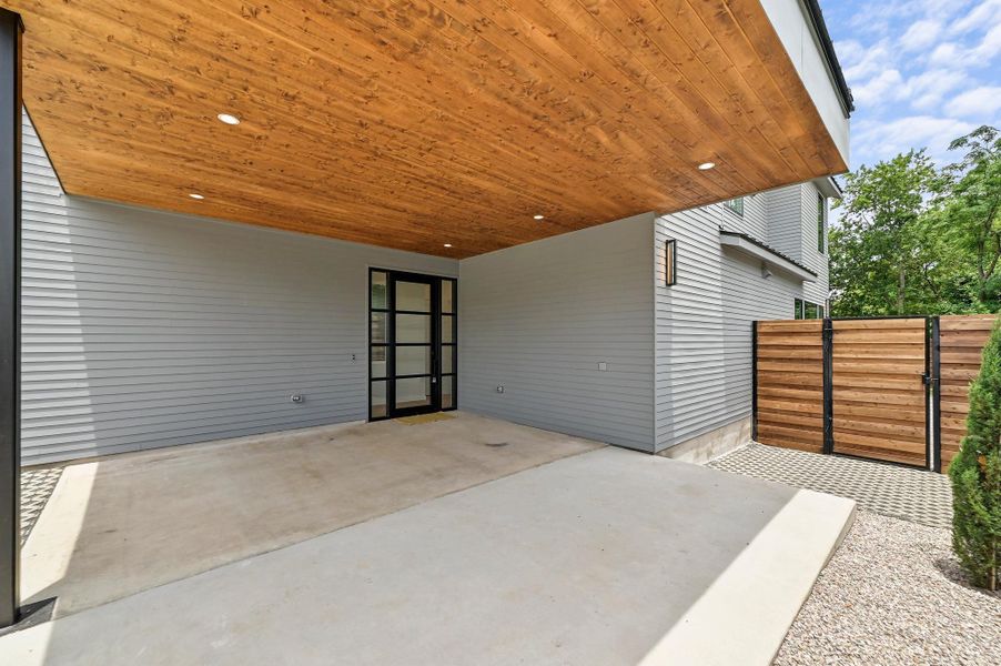 Exterior details and patio area of a home in , Austin (Image 20).