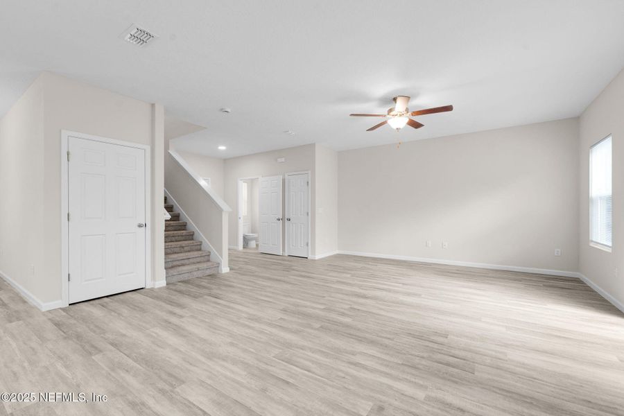 Spacious, unfurnished interior of a new home in , Jacksonville (Image 24).