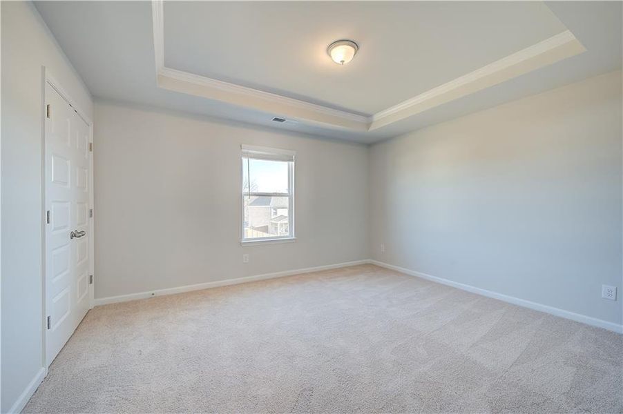 Spacious, unfurnished interior of a new home in , Hampton (Image 24).