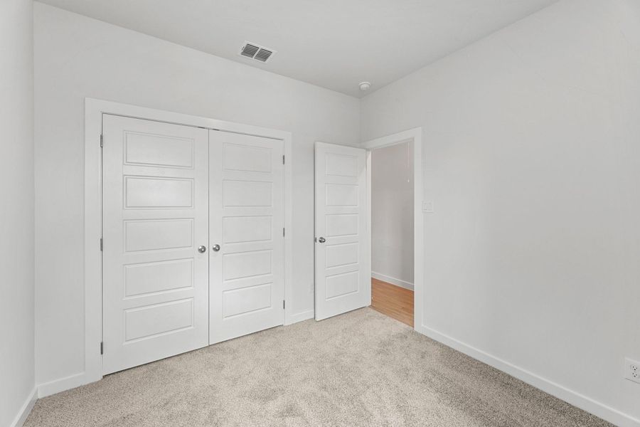 Representative unfurnished interior of a home built from the Sabrine by Hakes Brothers in Highland Ridge, New Braunfels (Image 32).