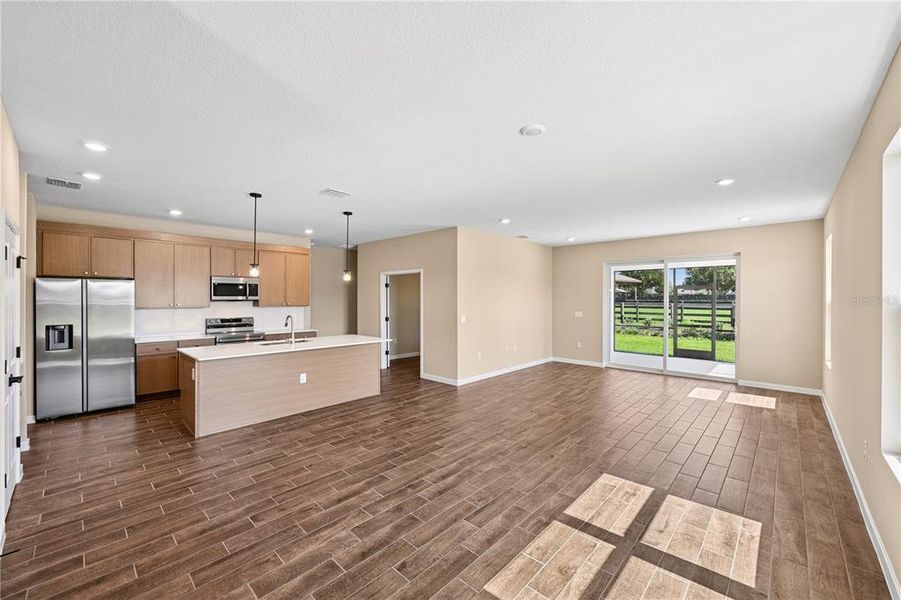 Spacious, unfurnished interior of a new home in Sabana Reserve, Ocala (Image 13). Spacious, unfurnished interior of a new home in Sabana Reserve, Ocala (Image 13).