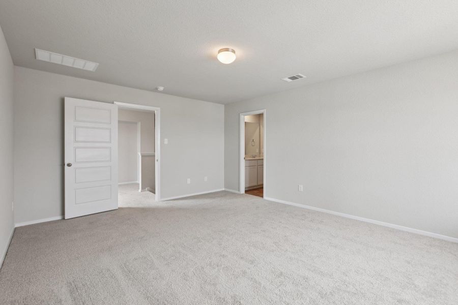 Spacious, unfurnished interior of a new home in Hymeadow, Maxwell (Image 19).