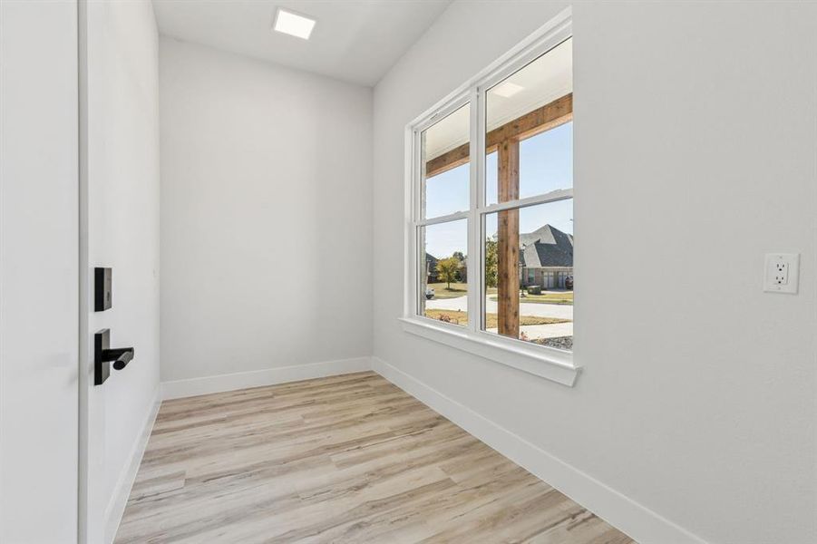 Spacious, unfurnished interior of a new home in , Weatherford (Image 23). Spacious, unfurnished interior of a new home in , Weatherford (Image 23).