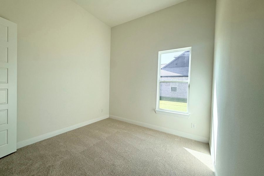 Spacious, unfurnished interior of a new home in Polo Ridge, Mesquite (Image 20).