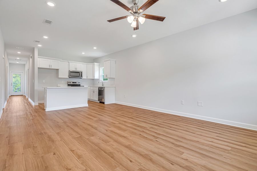 Spacious, unfurnished interior of a new home in , Crestview (Image 25).