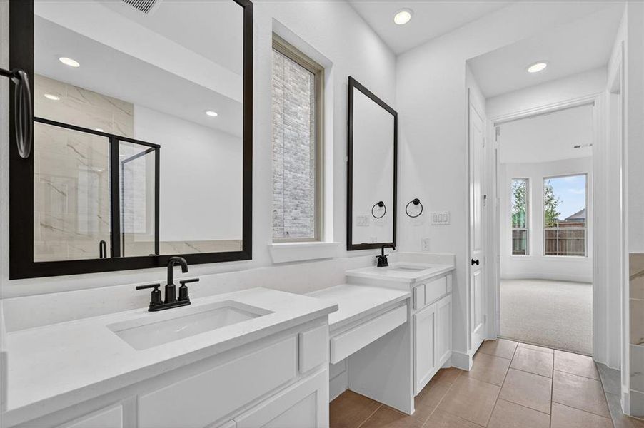Furnished interior view inside a new home in Cambridge Crossing, Celina (Image 8).