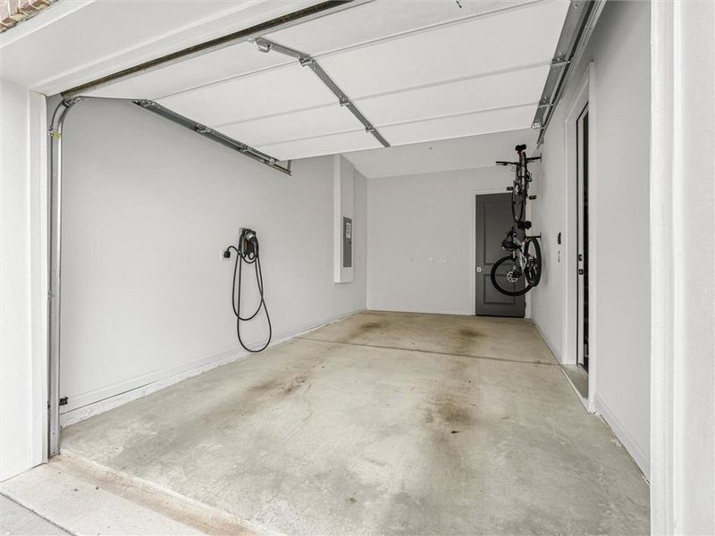 Spacious, unfurnished interior of a new home in , Peachtree Corners (Image 20). Spacious, unfurnished interior of a new home in , Peachtree Corners (Image 20).