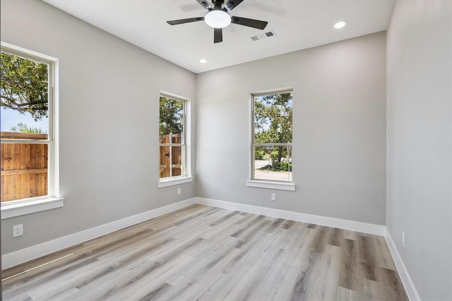 Spacious, unfurnished interior of a new home in , Arlington (Image 35).