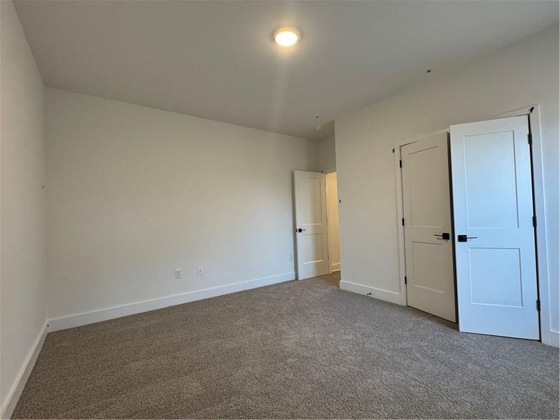 Spacious, unfurnished interior of a new home in Tuscany Hills, Douglasville (Image 14). Spacious, unfurnished interior of a new home in Tuscany Hills, Douglasville (Image 14).