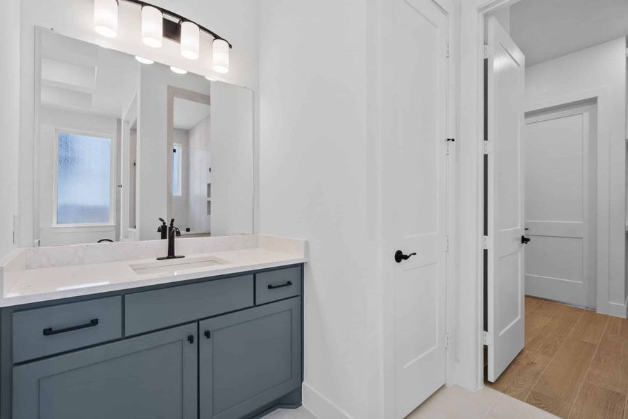 Furnished interior view inside a new home in Evergreen, Conroe (Image 6).