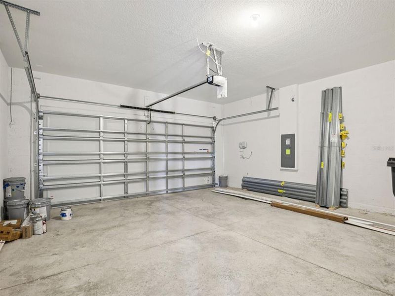 Spacious, unfurnished interior of a new home in Coasterra - Reserve Series, Palmetto (Image 41).