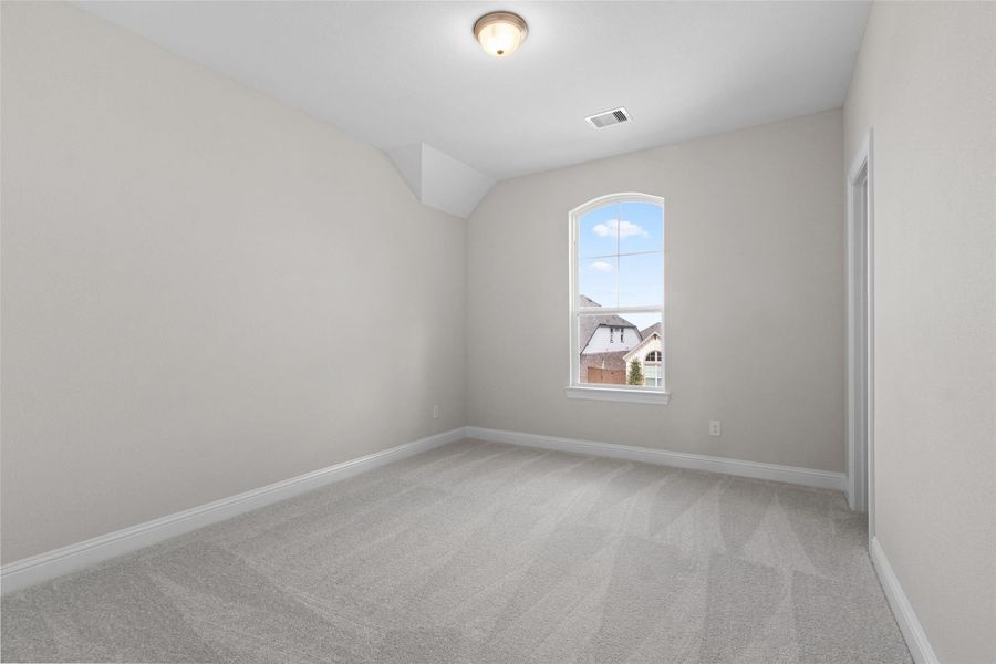 Spacious, unfurnished interior of a new home in Brookewater, Rosenberg (Image 36).