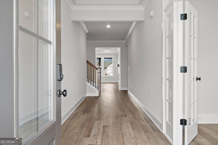 Spacious, unfurnished interior of a new home in Rosewood Lake Preserve, Hoschton (Image 26).