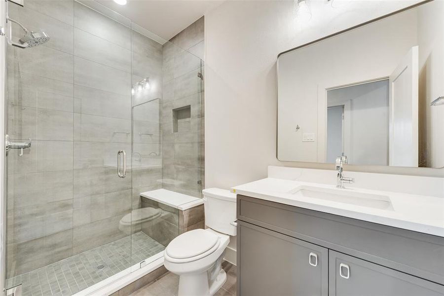 Furnished interior view inside a new home in , Lake Dallas (Image 8). Furnished interior view inside a new home in , Lake Dallas (Image 8).