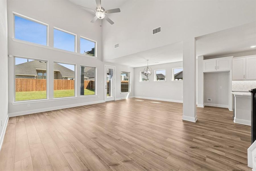 Spacious, unfurnished interior of a new home in Sandbrock Ranch, Aubrey (Image 30).