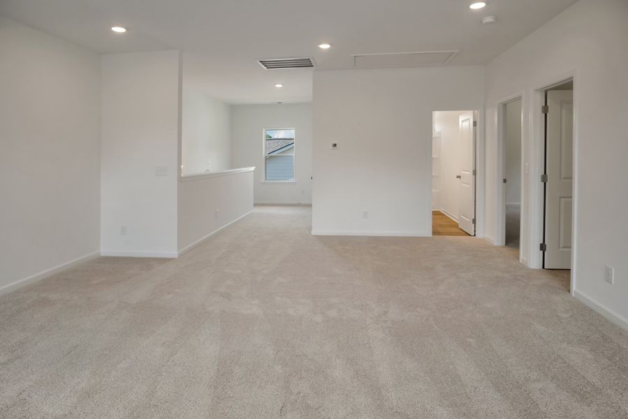 Spacious, unfurnished interior of a new home in Marlin Pointe, White House (Image 40). Spacious, unfurnished interior of a new home in Marlin Pointe, White House (Image 40).
