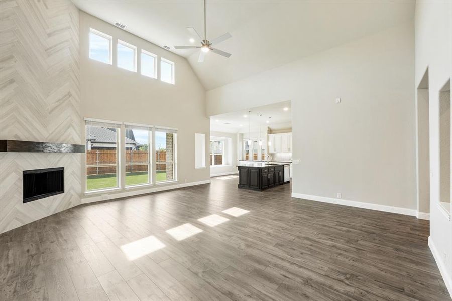 Spacious, unfurnished interior of a new home in Ridgepoint, Midlothian (Image 36).