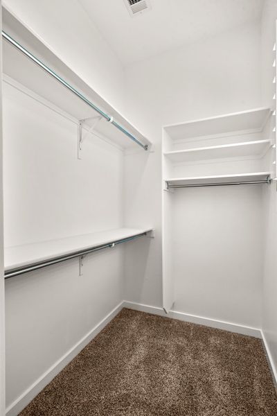 Spacious, unfurnished interior of a new home in Verdancia, El Paso (Image 51).