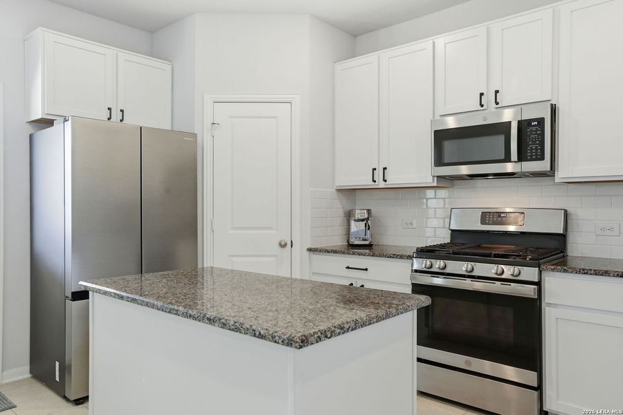 Furnished interior view inside a new home in Hunter's Ranch, San Antonio (Image 17).