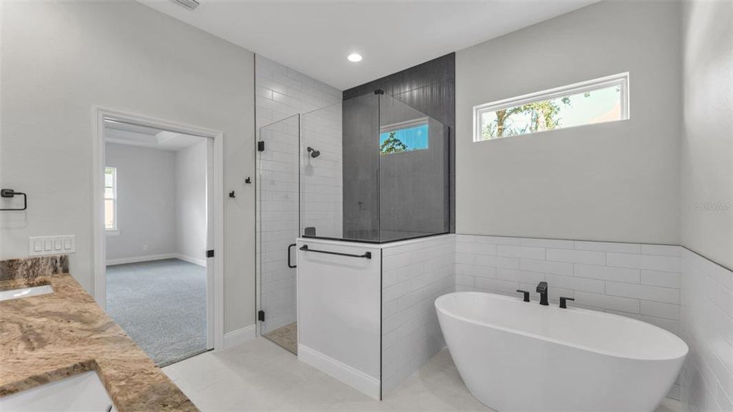 Furnished interior view inside a new home in , Lakeland (Image 12).