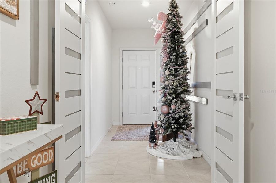 Furnished interior view inside a new home in Wind Meadows South, Bartow (Image 4).