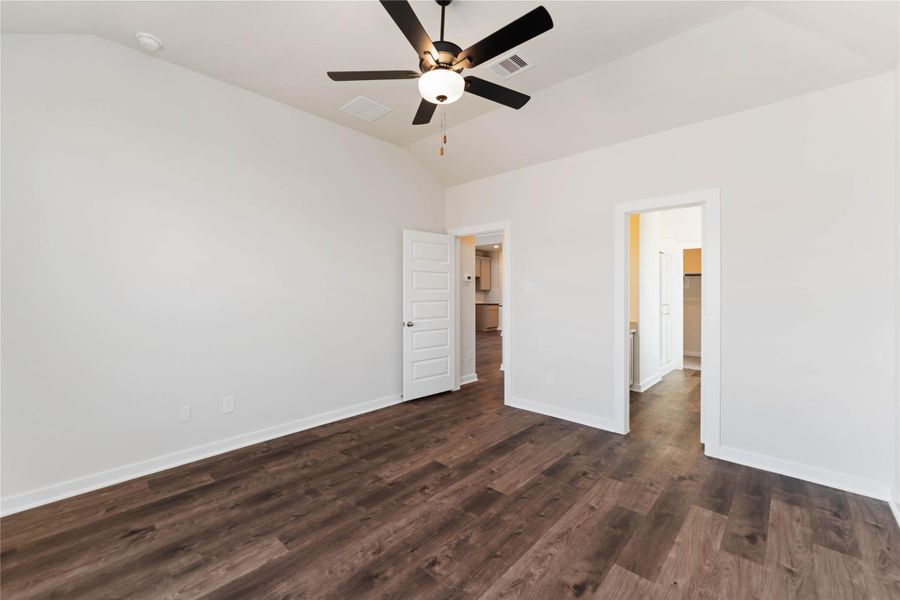 Spacious, unfurnished interior of a new home in Magnolia Springs, Montgomery (Image 24).